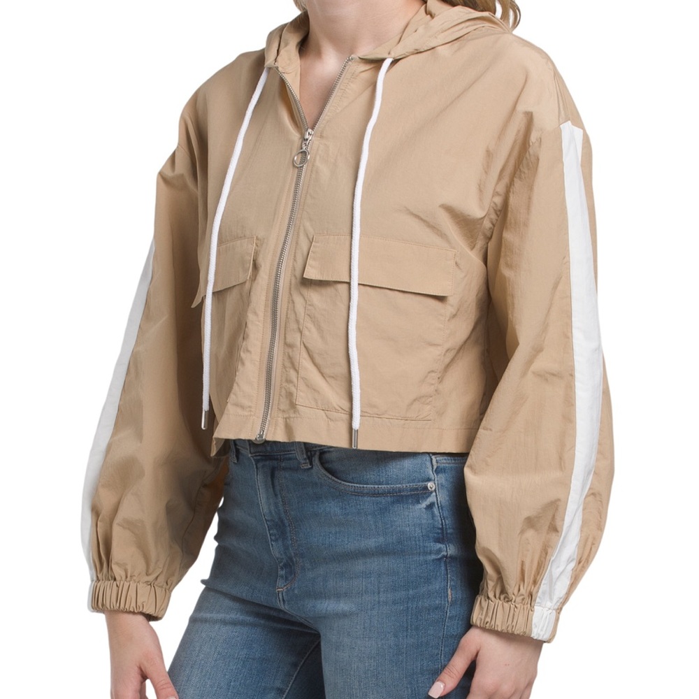 🌹🌹New Jacket With Hood and Zipper and Pockets New by Zara